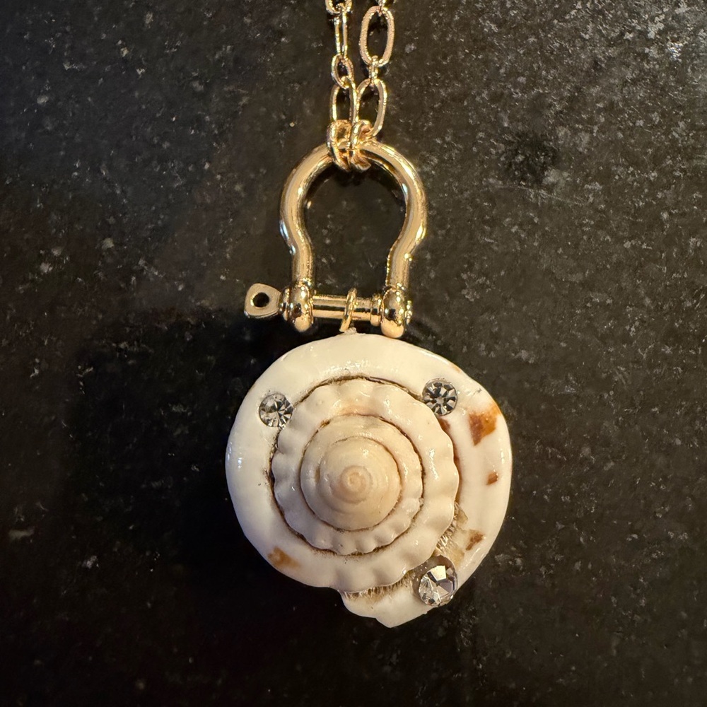 Anthropologie Gold and Cream Shell Pendant Necklace